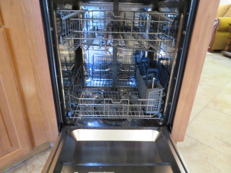 Kitchen & Appliances